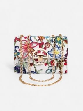 5️⃣ for 2️⃣5️⃣ | White Floral Embroidered Chain Crossbody Bag
